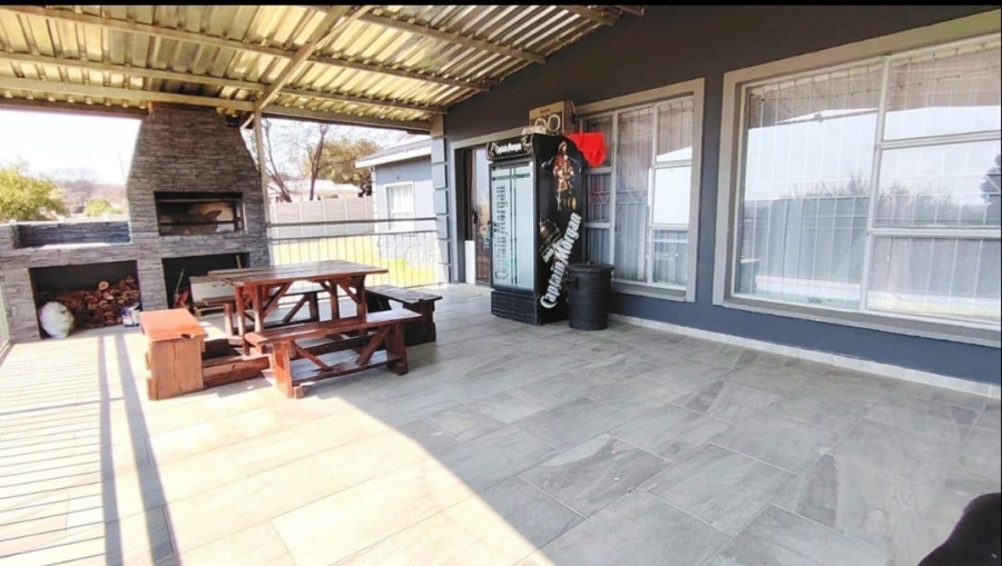 7 Bedroom Property for Sale in Deneysville Free State